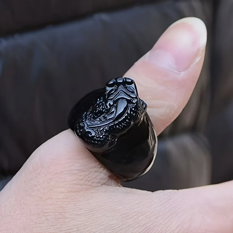 Exquisite men's black obsidian ring, hand-carved Pixiu pattern finger wrench