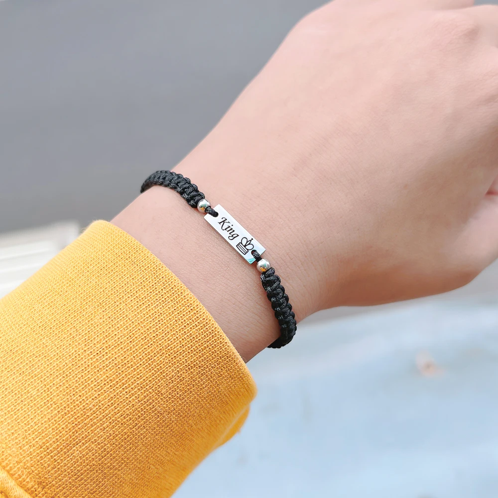 2pcs Stainless Steel Nameplate Couple Woven Bracelet KING QUEEN Red Rope Lucky Hand Rope Jewelry Gift for Men and Women