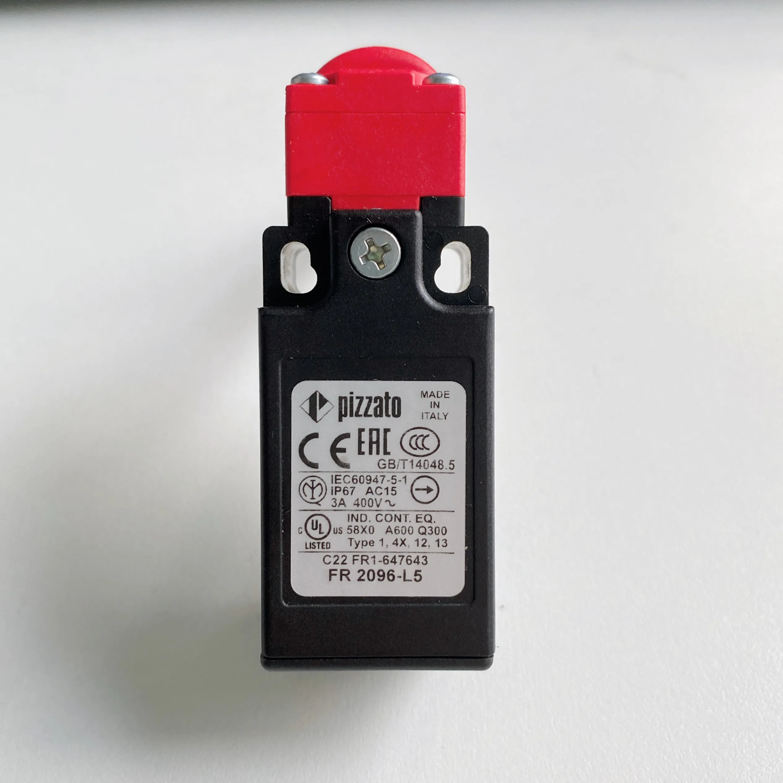 

New original Pizzato limit switch FR 2096-L5