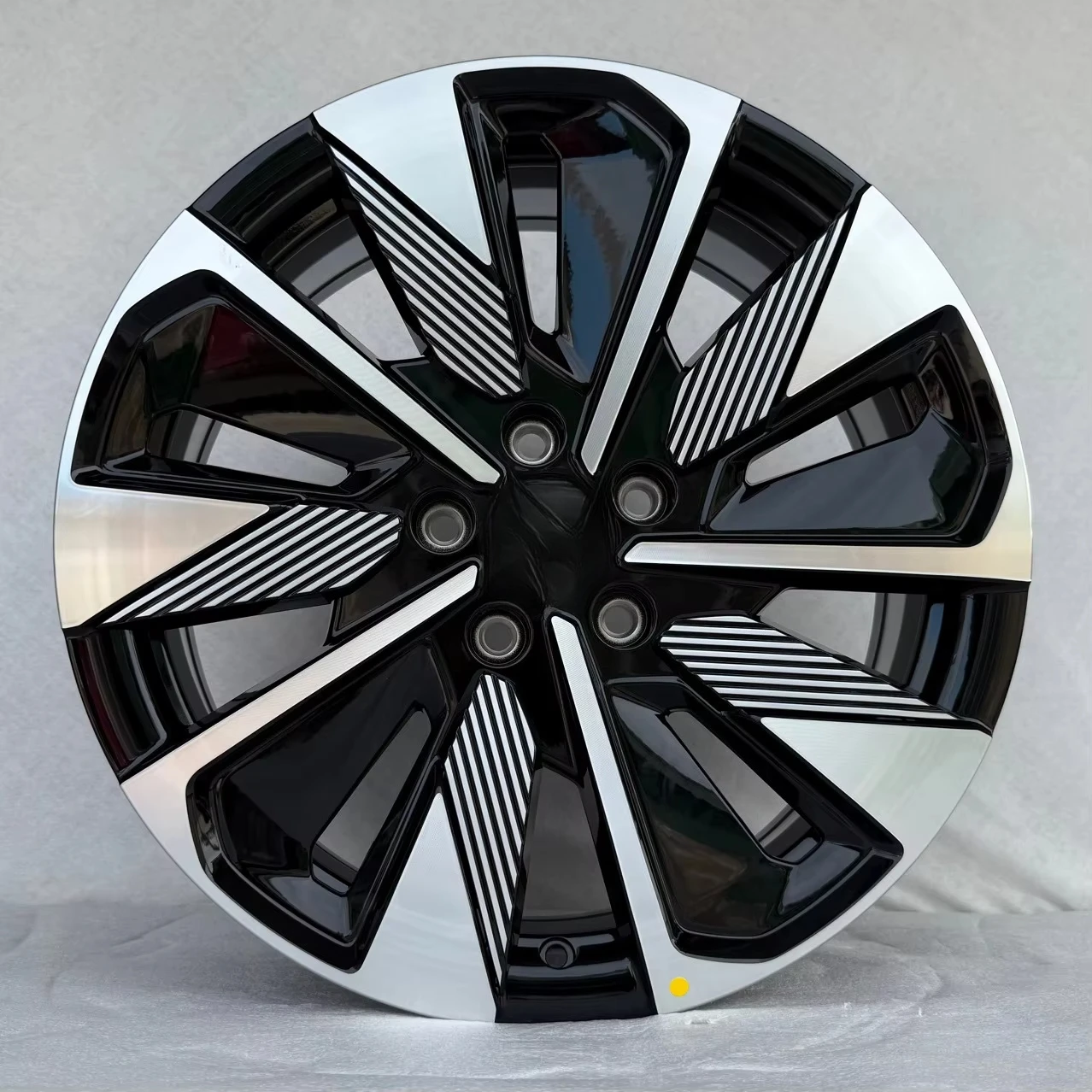 

New forged aluminum wheels with bright finish for retrofitting/upgrading 8x6.5 OEM alloy passenger car wheels