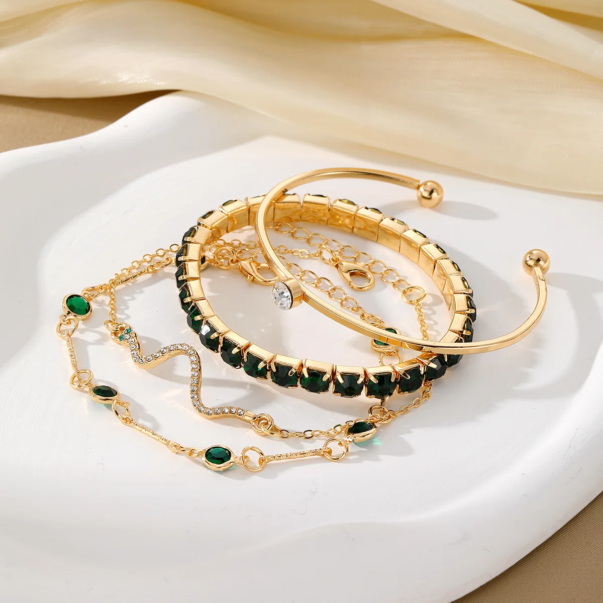 Harong 4PCS/5PCS Exquisite Butterfly Flower Snake Bracelet Popular Green Zircon Crystal Heart Hand Jewelry Gifts for Women