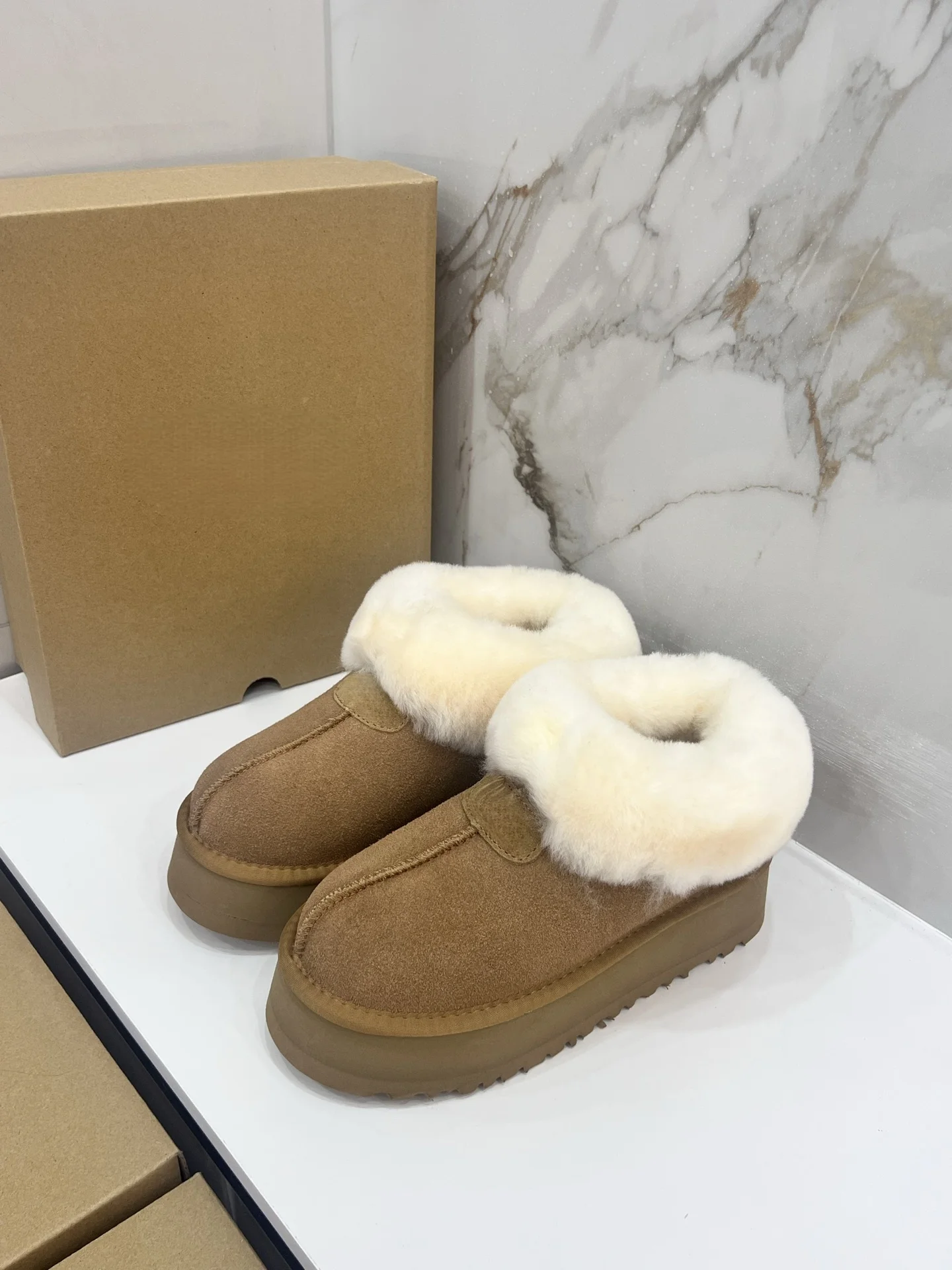 

2026 New Winter women Warm Cotton Shoes -Thick Fleece Slip-On Snow Boots,Non-Slip Snowland Casual Footwear