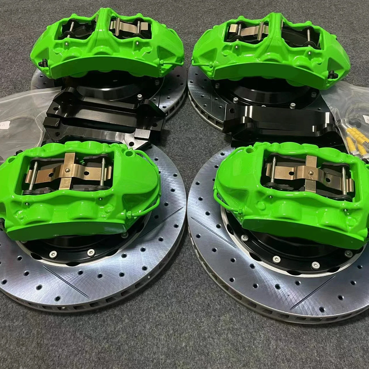 

calipers 355mm 420mm Front 6-piston brake calipers Rear 4-piston brake Automotive brake kit