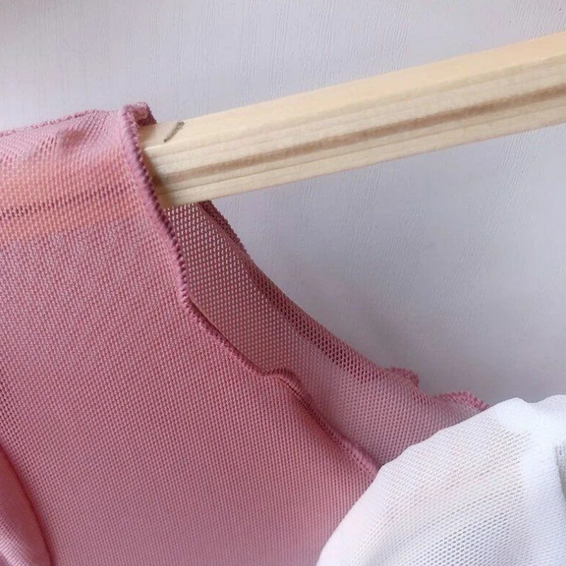 เสื้อตาข่ายซีทรูกันแดดสำหรับผู้หญิง เสื้อครอปท็อป เสื้อเบลาส์เซ็กซี่ ผ้าบางพับได้ ทรงเข้ารูป เสื้อผ้าโปร่งใส สำหรับฤดูใบไม้ผลิ ฤดูร้อน ฤดูใบไม้ร่วง