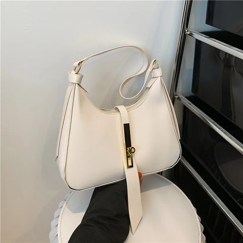 Premium sense women's new trendy versatile retro underarm bag