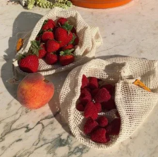 Фото Для Leapmotor L90 2025 года: силиконовый коврик для беспроводной зарядки, противоскользящий коврик для центральной консоли и подстаканника, пылезащитный коврик.