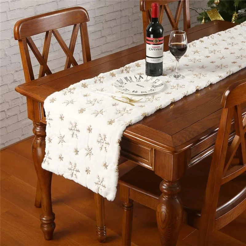 Festival Party Decor Table Runner Snowflake Pattern Restaurant Decorative Table Runner Christmas Plush Sequined Table Runner