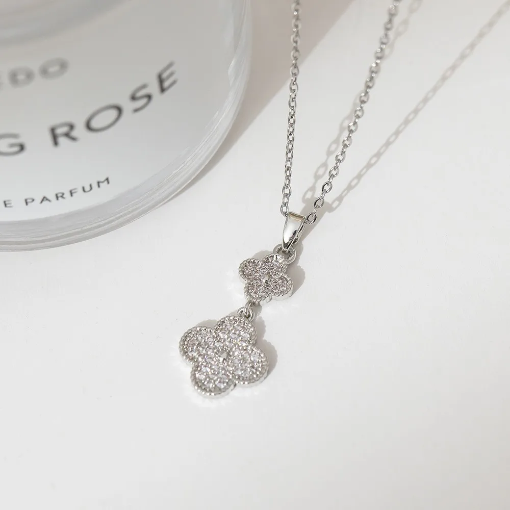 

The necklace is a niche design for women, fashionable and simple The 2025 new trendy DIY accessory