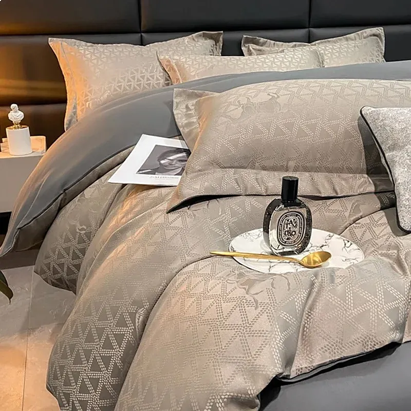 Embroidered Tencel Breathable Washable Satin Jacquard Quilt Cover Bedding Set 4-Piece Double Bed Universal