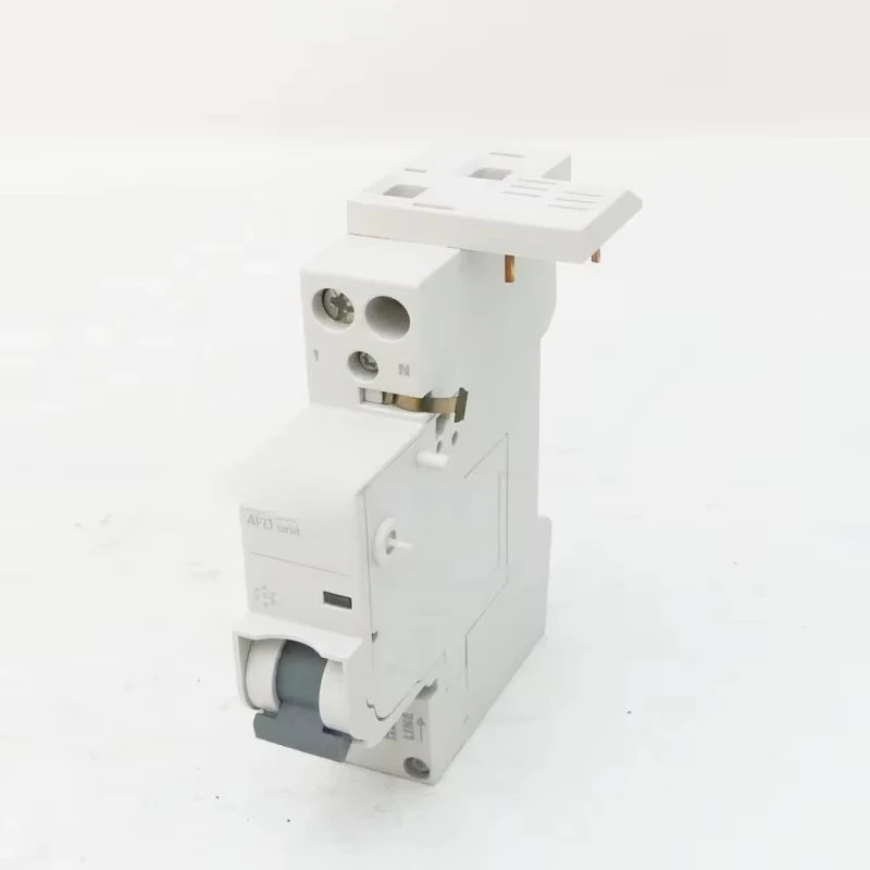 

Brand New 5SM6011-1 FIRE CIRCUIT BREAKER 5SM6 011-1 -unused- for Plc