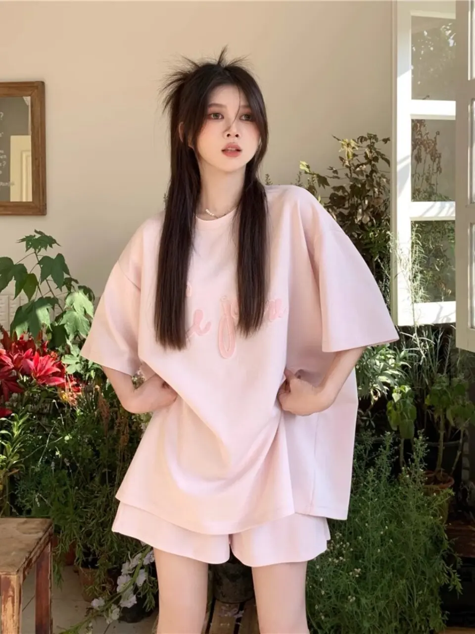 

Sports Suit Women's Spring and Summer New Korean Version Casual Loose Pink Short Sleeved Shorts Two-piece Set