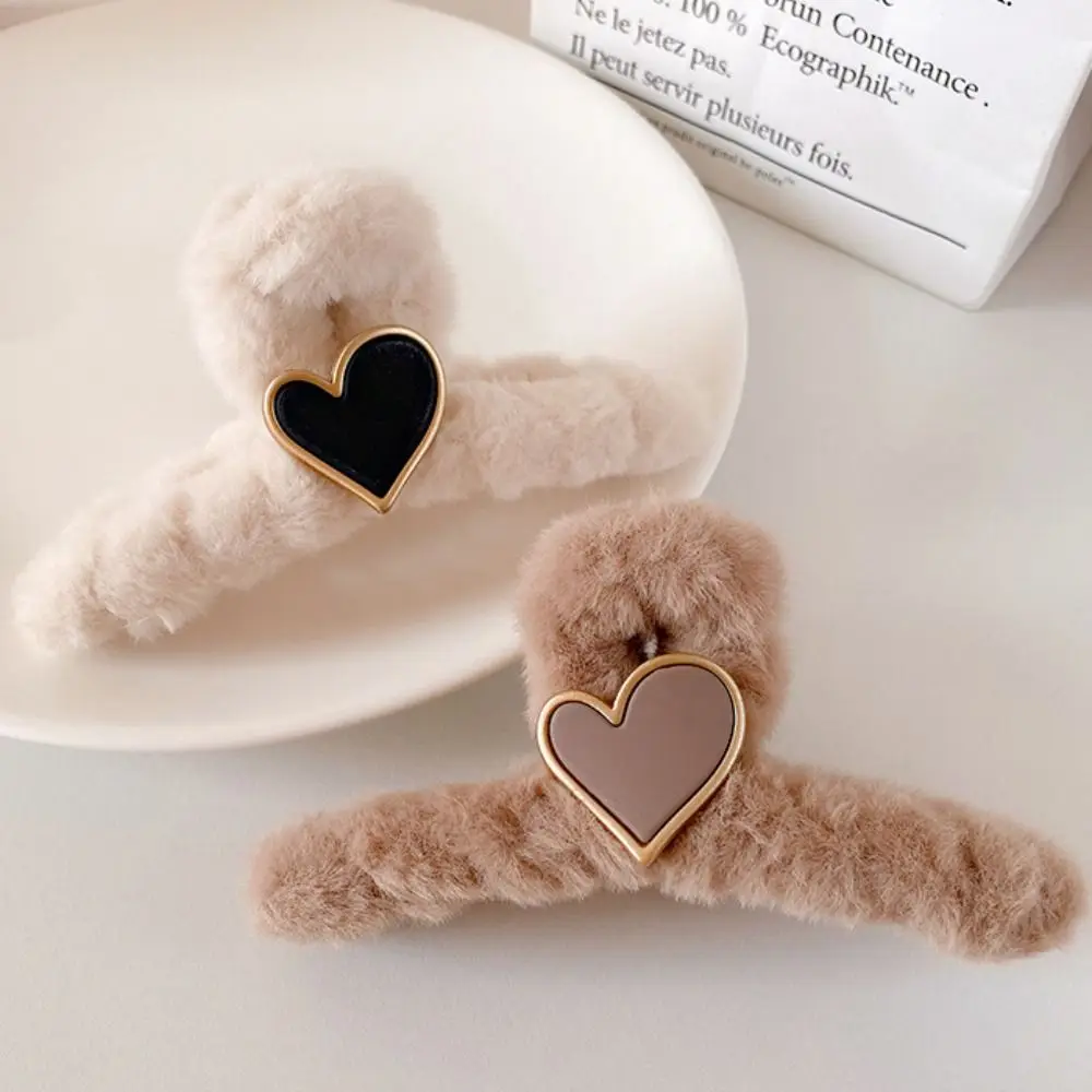 Unique Soft Plush Hair Claw Khaki Hair Clip Plush Shark Clip Faux Fur Ponytail Holder Large Hair Crab Clip Women