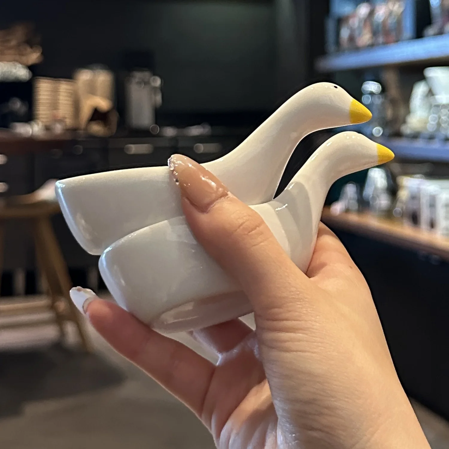 Mini Ceramic Swan Sauce Dish Cute Shape Appetizer Plate Small Bowl Tableware for Sweet Condiments Lovely Kitchen Accessory
