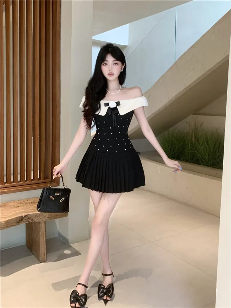 French Elegant Hepburn Black Mini Party Dress Retro Flower Strapless Slash Neck Beads Pleated Dress Sexy Off Shoulder Slim Dress