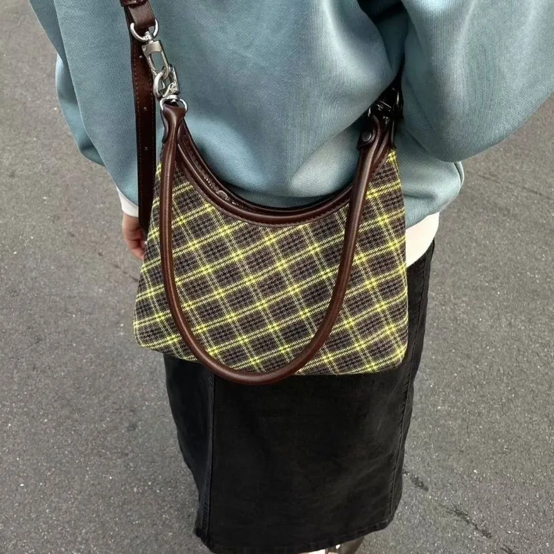 Y2k Vintage Plaid Shoulder Bag Women Korean Fashion 2024 Trend Autumn Winter Luxury Designer Simple Handbag for Commuting Female