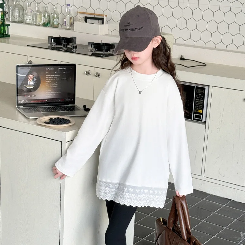 

Kids Girls Autumn Top Solid Color Lace Patchwork Children Girls Versatile Tees Round Neck Long Sleeves Teenager Girls Undershirt
