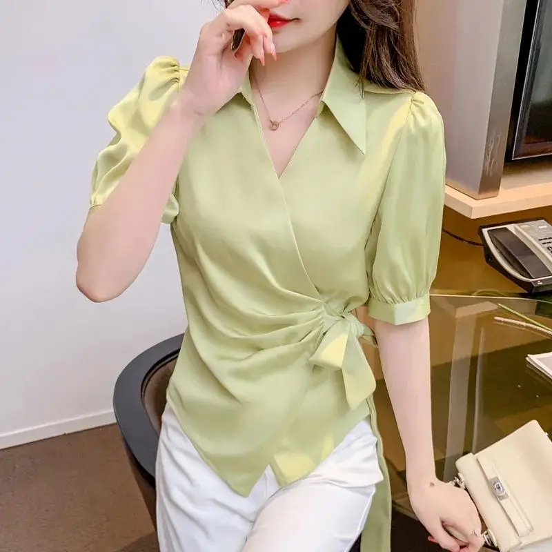 2024 Elegant Fashion Harajuku Slim Fit Female Clothes Loose Casual All Match Tops Women Solid V Neck Insert Short Sleeve Blouse