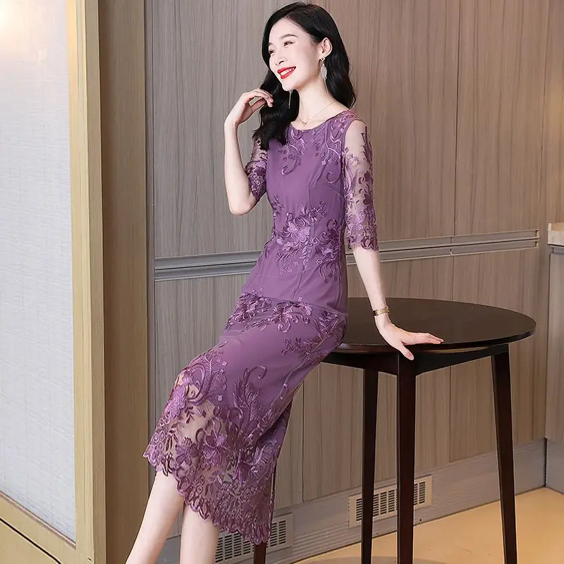 Summer New Lace Embroidery Dress Women's Slim Fit Waist Show Thin Temperament Over Knee Thin Mid length Skirt