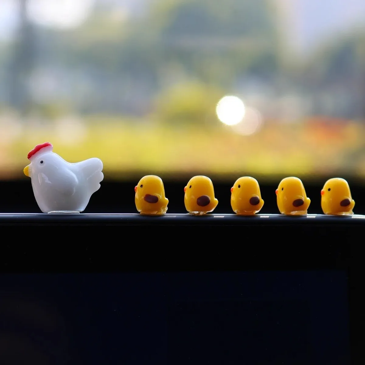 Cute Mini Chicken Car Dashboard Decor Rearview Mirror Ornament Fun Resin Figurine Interior Accessories Home Gift Set