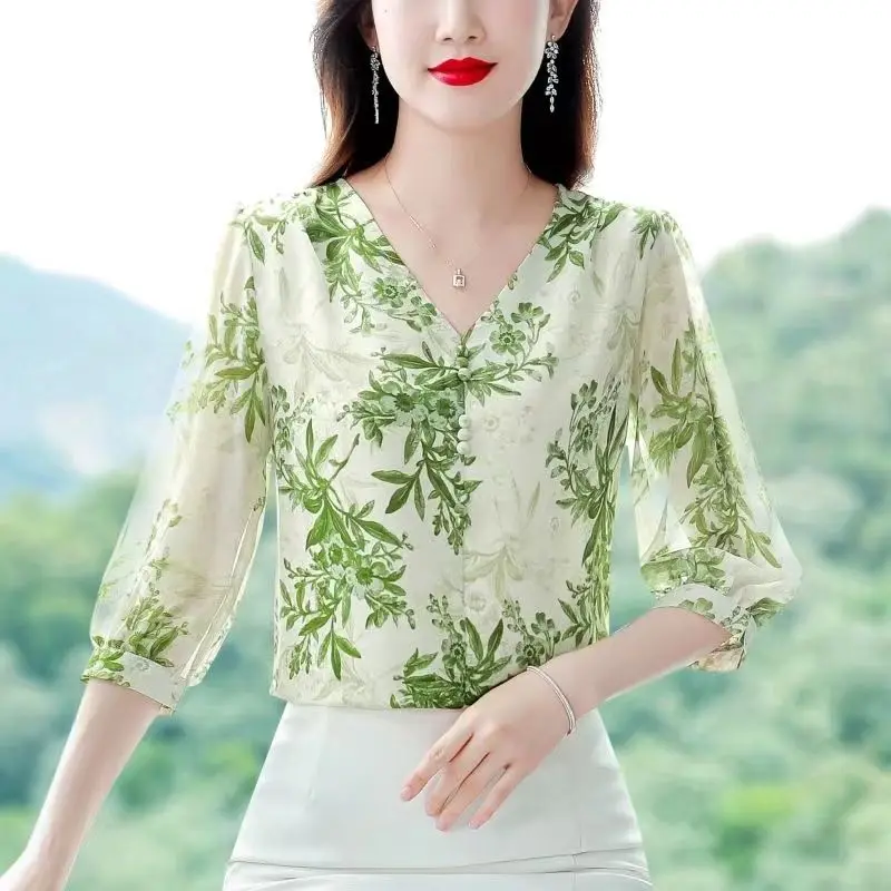 2024 New Summer Minimalist Office Lady V-neck Women\'s Floral Buttons 3/4 Sleeve Fashion All Match Loose Chiffon Shirt Tops