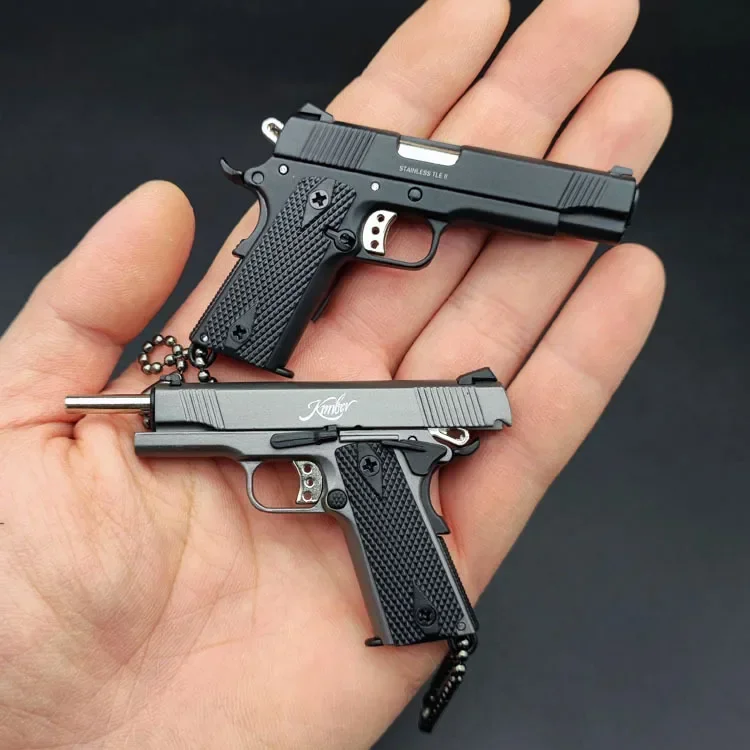 1 buah 1:3 KIMBER Mini hitam 1911 "Pistol mainan Model miniatur gantungan kunci cangkang logam paduan hadiah mainan (tidak bisa mengambil) (tanpa kotak)