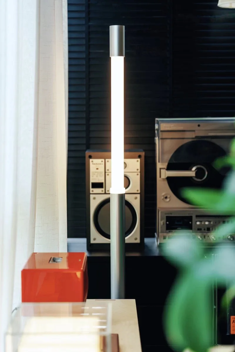 Italien minimalistische Stehlampe Lifting Touch Vertikale Standlampe für Flur Wohnzimmer Sofa Licht dekorative Stehleuchte – Detail 13