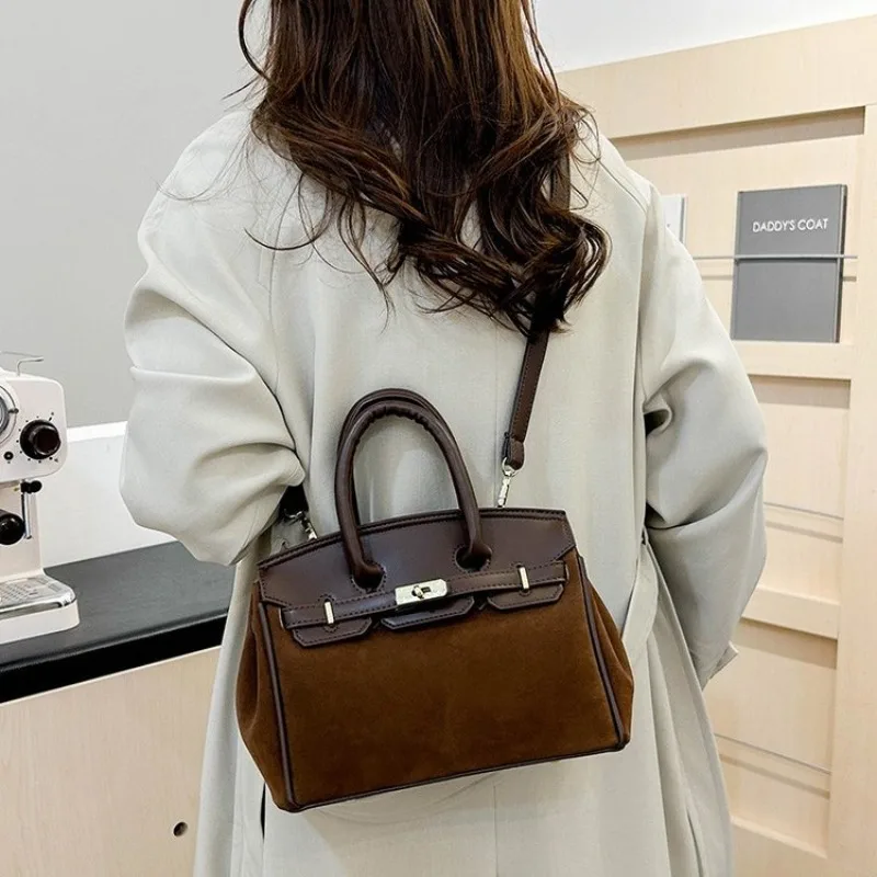 

Modern Crossbody Bag For Women Current Shoulder Bag For Ladies Trendy Handbag Purse Underarm For Fashion Forward Looks