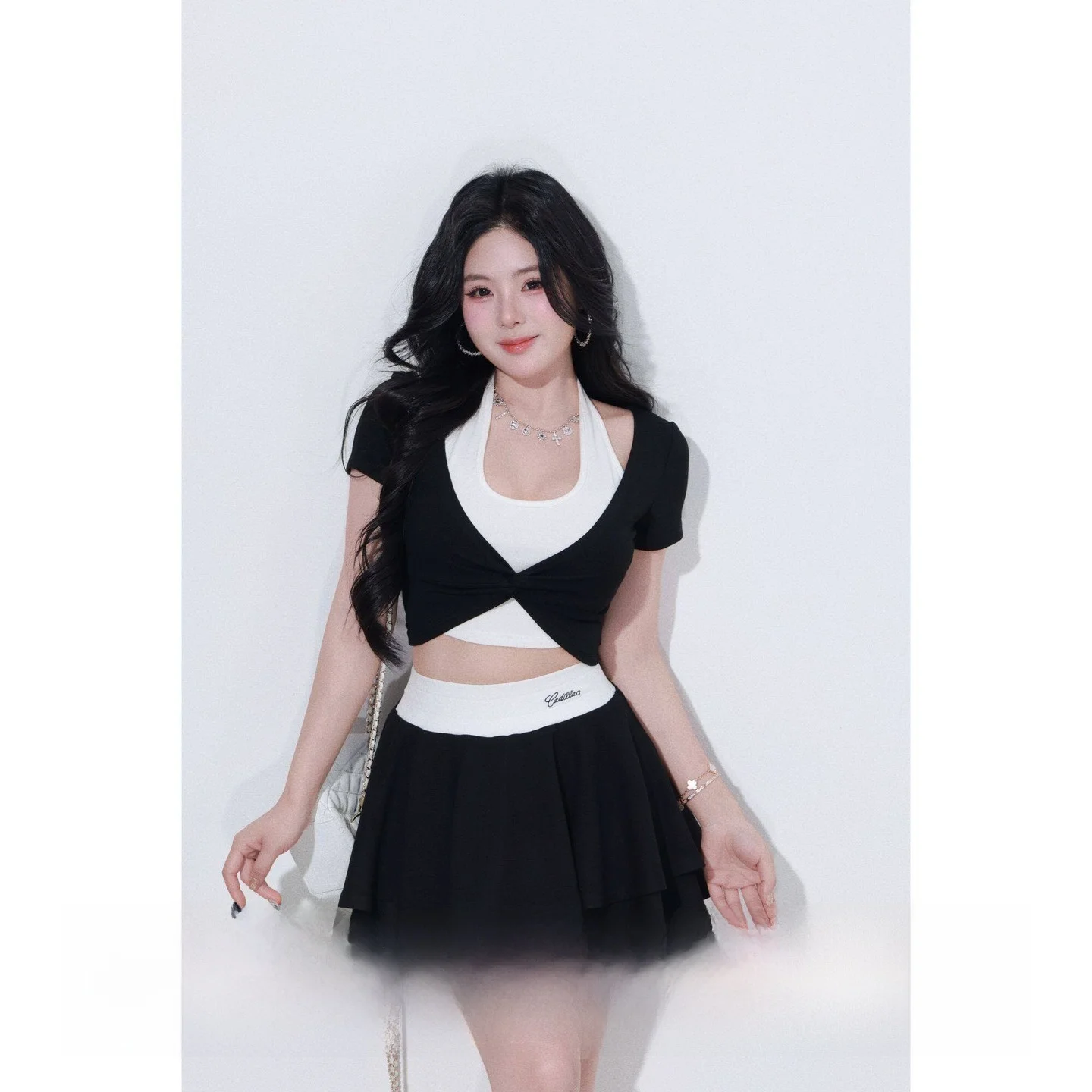 

Cute Face Hero Black White Reverse Pure Desire Fake Two-Piece Color Block Summer Fashion Set Women's Skirt And Top Ensemble
