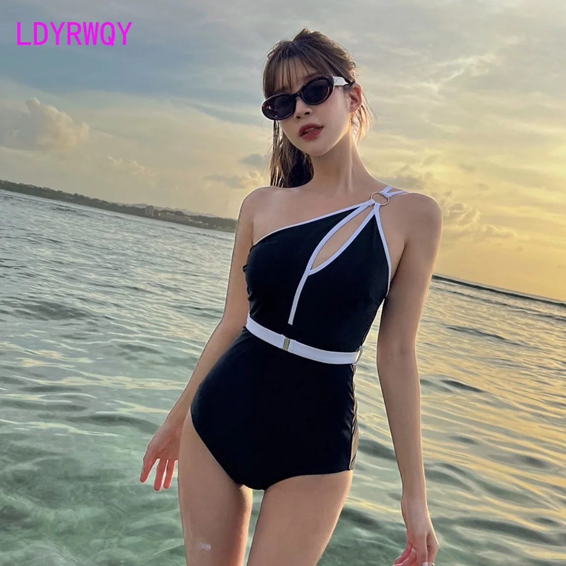 

2023 Korean New Contrast Color Swimwear Women's Sexy Hollow out Bikini Slim Fit Open Back Holiday Bikini