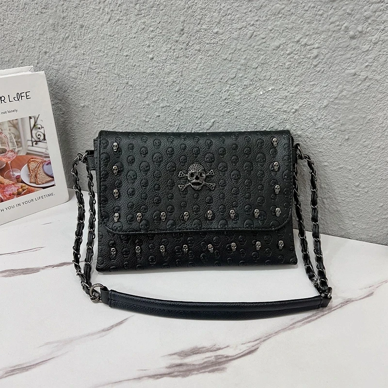 Vintage nit czarna torba na ramię damska torba listonoszka ze skóry PU fajna torba na ramię z czaszką designerska torebka z klapką Bolso
