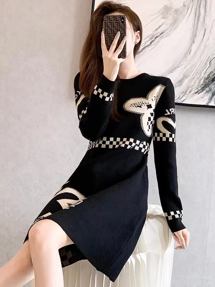 

Hepburn Style Knitted Dress Female Autumn Winter Bottoming Skirt 2022 New French Slim Long Sleeve Sweater Dresses Party Midi