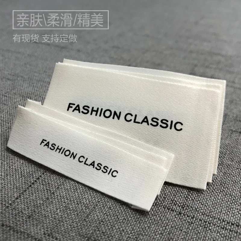Calibrazione del collare dell\'abbigliamento fai un segno di stampa del panno al tatto setoso etichetta di stoffa stampata a mano spot personalizzato