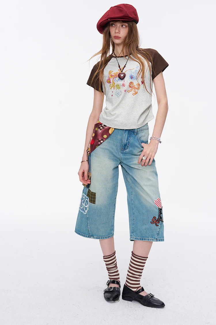 ELFSACK Women's Sweet Short Sleeve Graphic Tee with Cute Print, T-Shirt with Multiple Color Options, Loose Casual Autumn Top