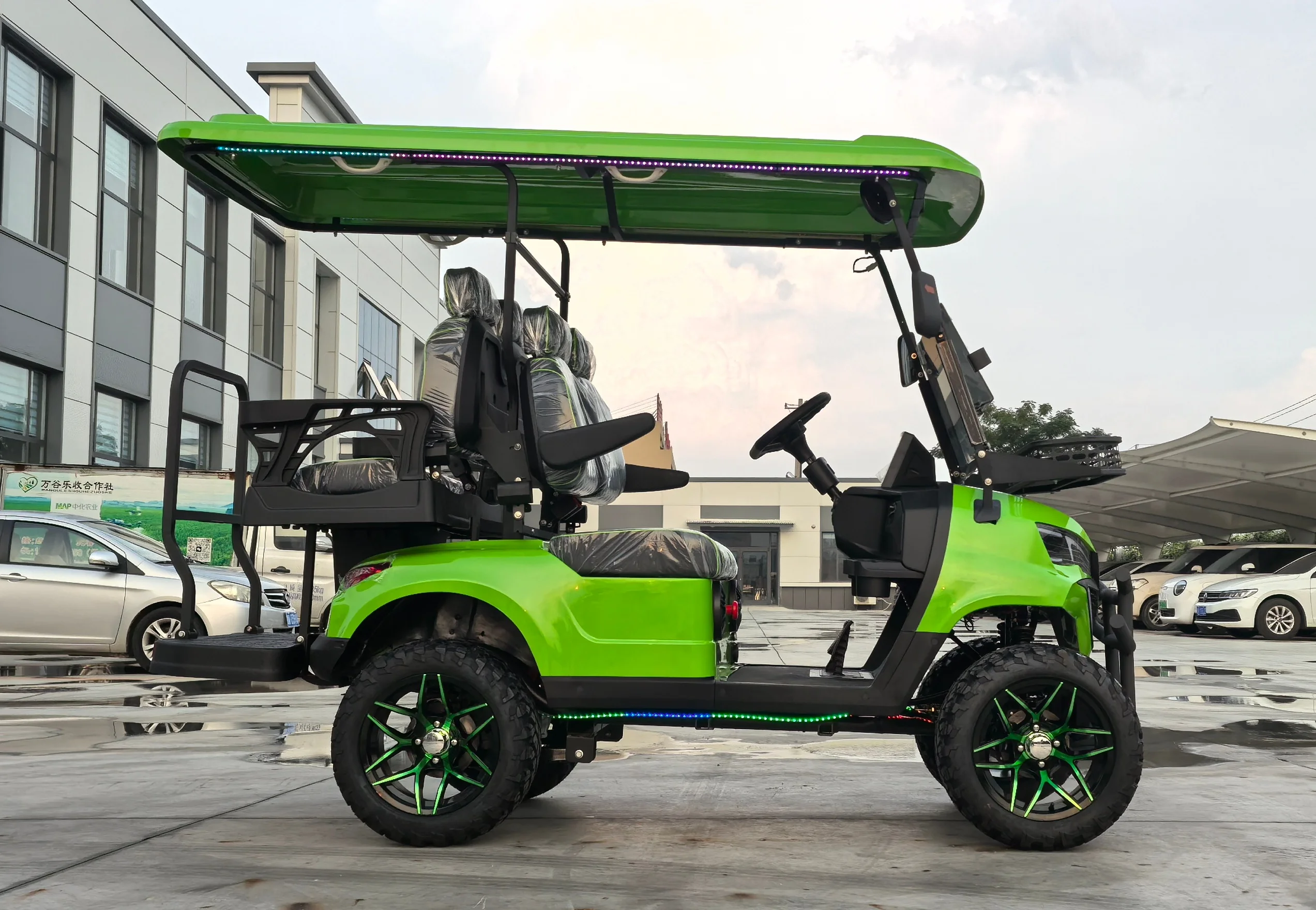 شهادة CE لوحة طاقة شمسية للسيارة رخيصة 7kw سيارة جديدة 72 فولت عربات التي تجرها الدواب الكهربائية بطارية ليثيوم عربة جولف لوحة طاقة شمسية توليد الطاقة