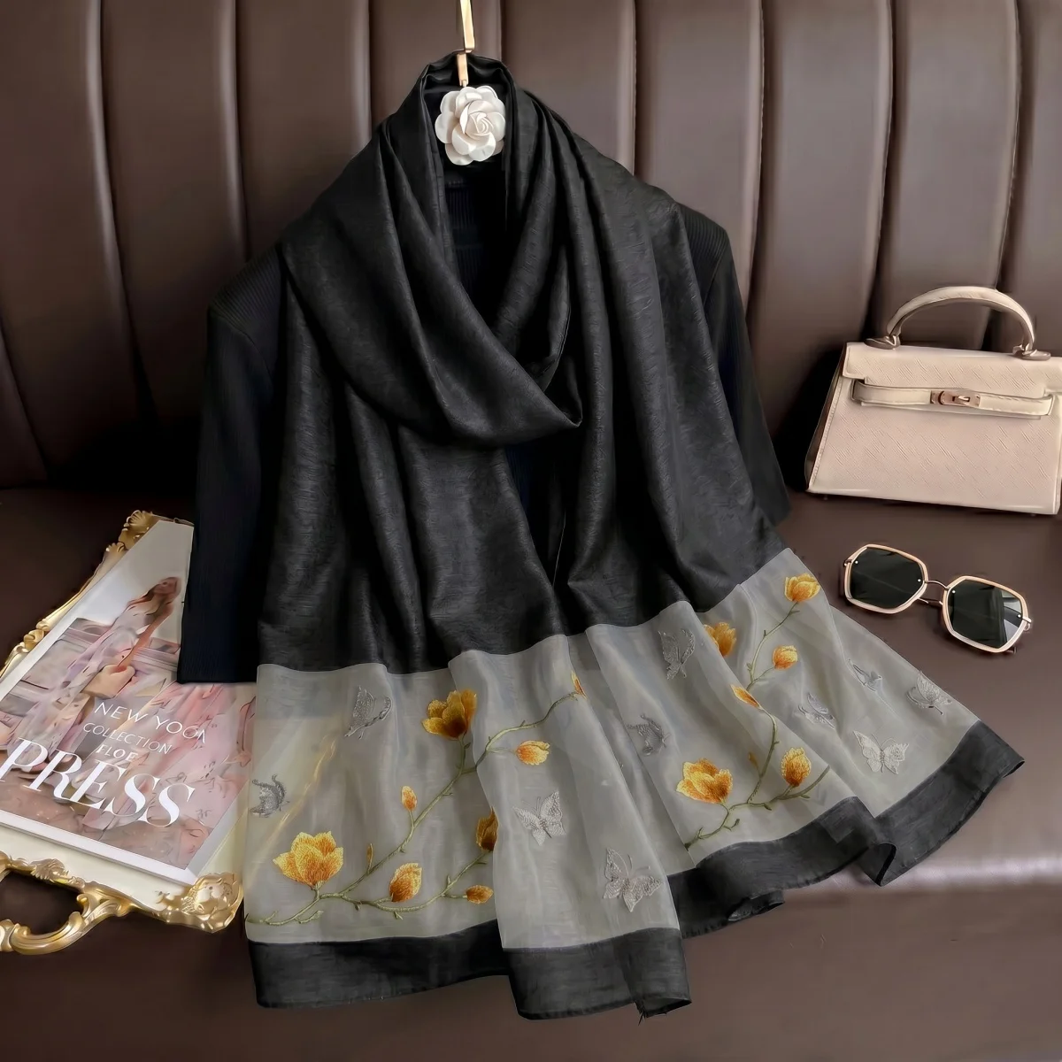 

Scarf Print Hijab Bandana Silk Scarves Woman Headscarf Female Cut Flower Embroidery Mulberry Silk Vintage Floral Headscarf