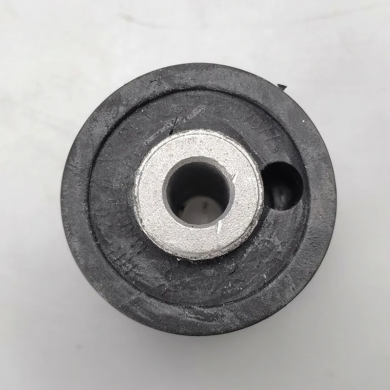 7L0 407 077 7L0407077 Suspension Upper Control Arm Upper Swing Arm Bushing for Volkswagen Touareg 2011-2012 1pc Brand New