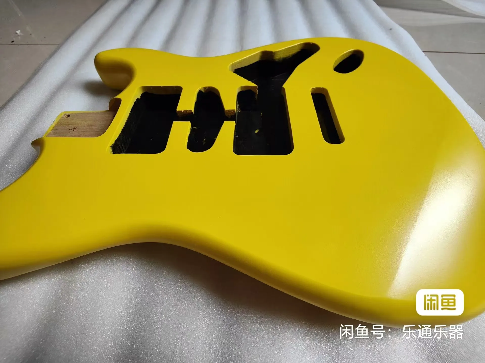 New lemon yellow electric guitar body, nitro paint matte, alder