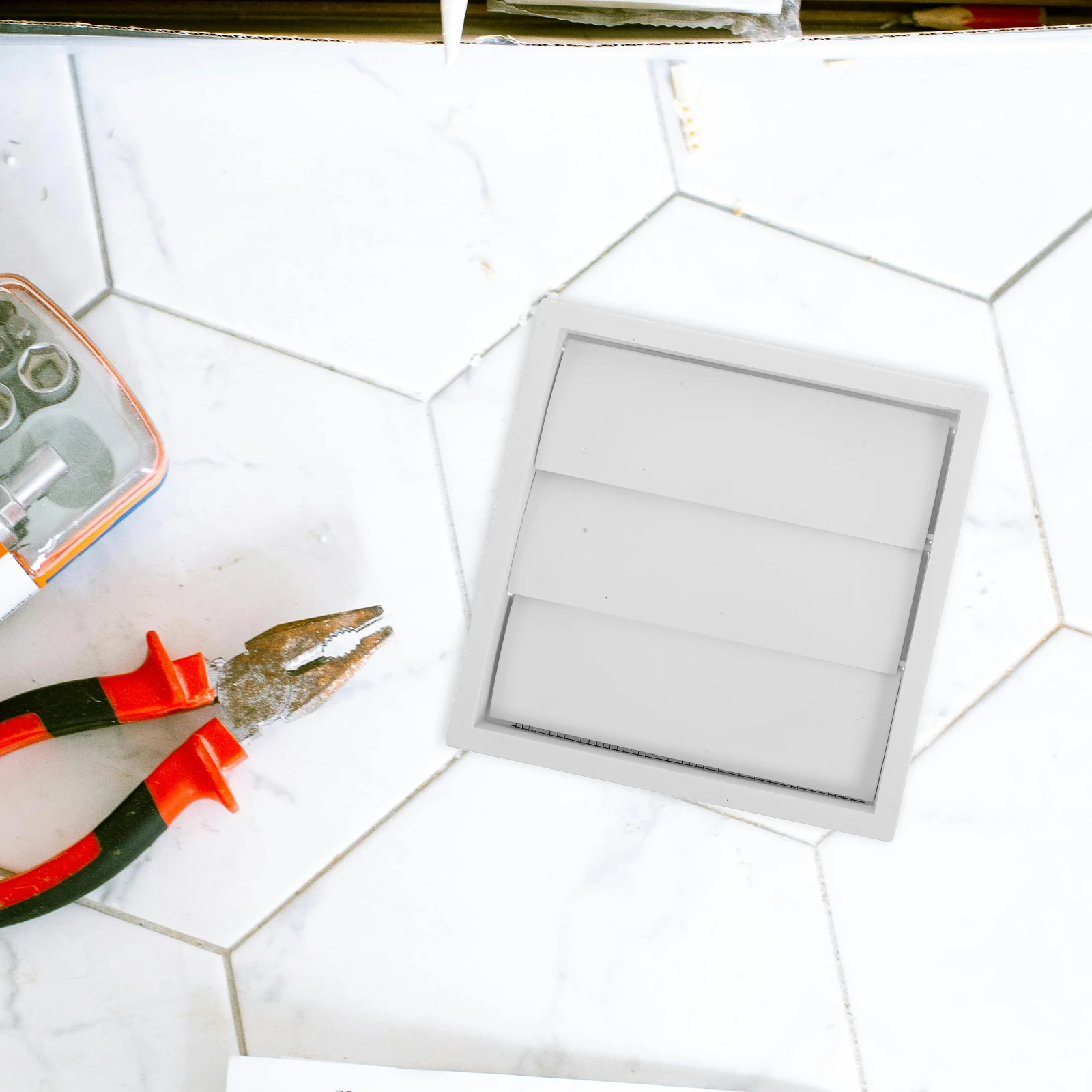 غطاء فتحة تهوية من البلاستيك الأبيض المقاوم للمطر والرياح لرفرف حماية لفتحة عادم الحمام