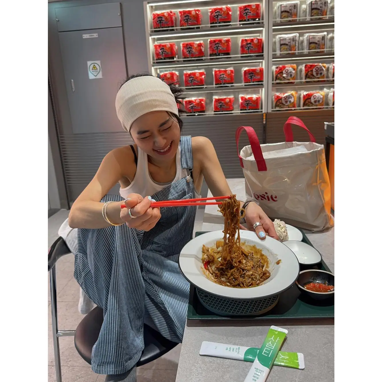 Salopette di jeans casual allentata a righe verticali antietà coreana Sle per donna Colore blu 96% più cotone Stagione primaverile