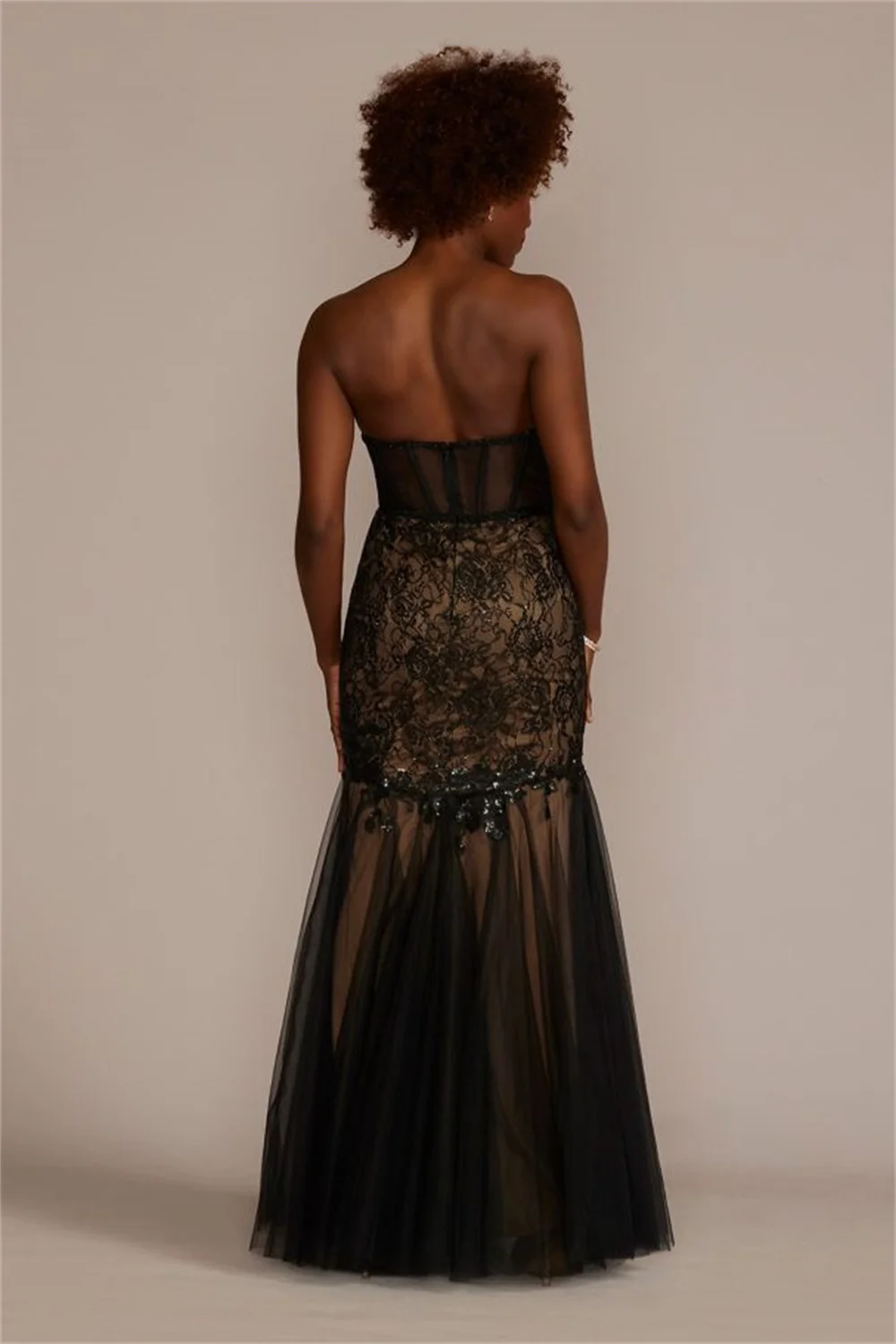 Robe de bal noire à paillettes, avec des appliques en dentelle, sans manches, avec décolleté en cœur, robes d'occasion formelles