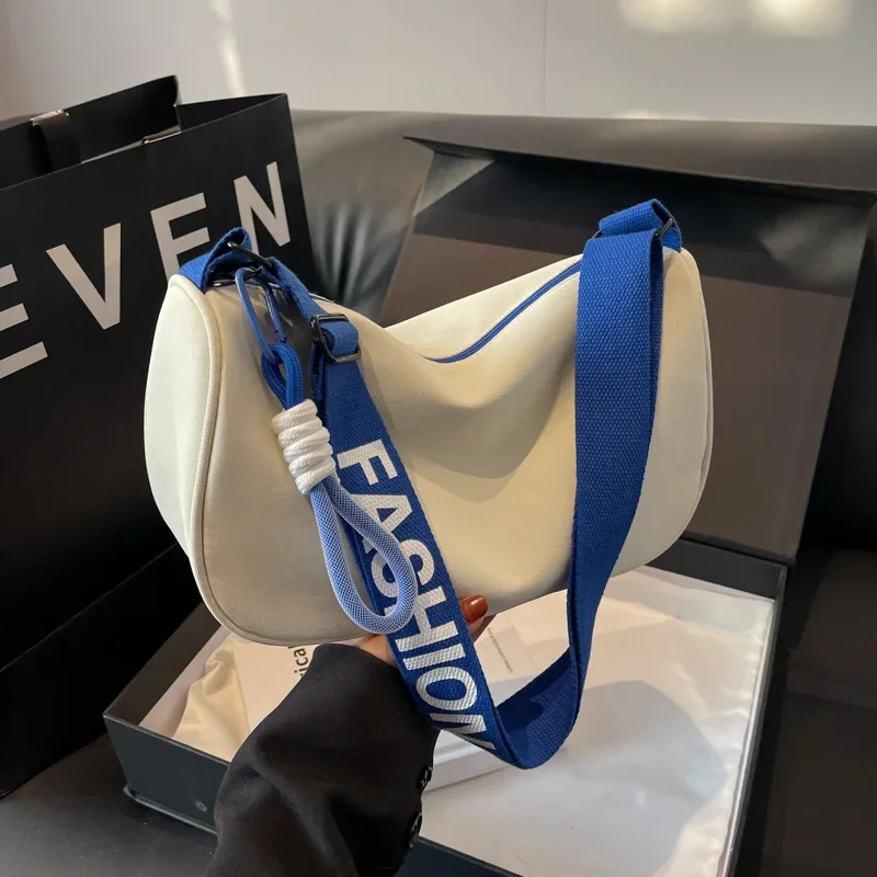 Bolsa mensageiro feminina de grande capacidade de tecido Oxford à prova d'água – Bolsa de ombro de nicho versátil para esportes de lazer