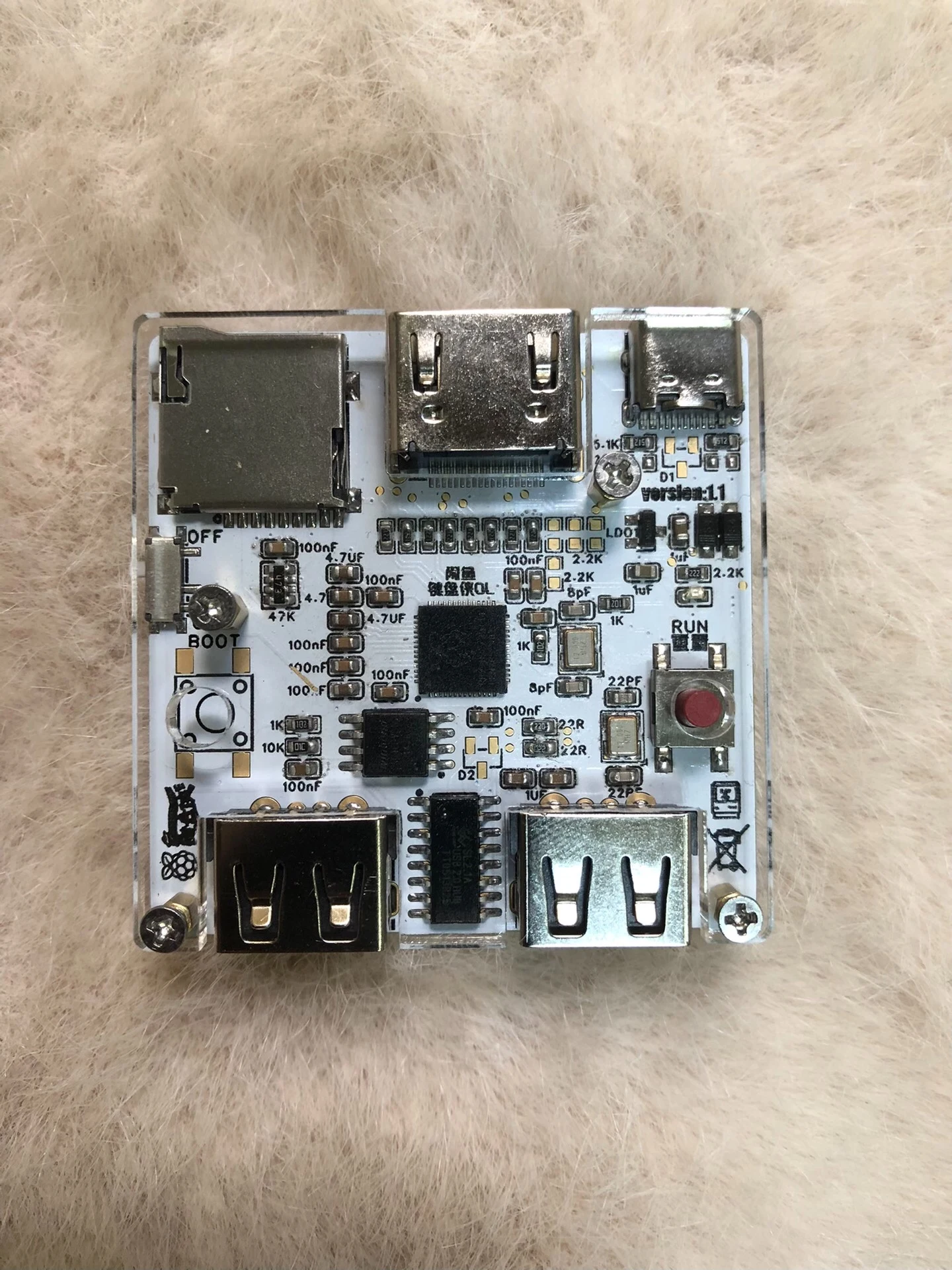 Retro Mini Macintosh 128K Pock - огляд і ціна Retro Gaming Hub