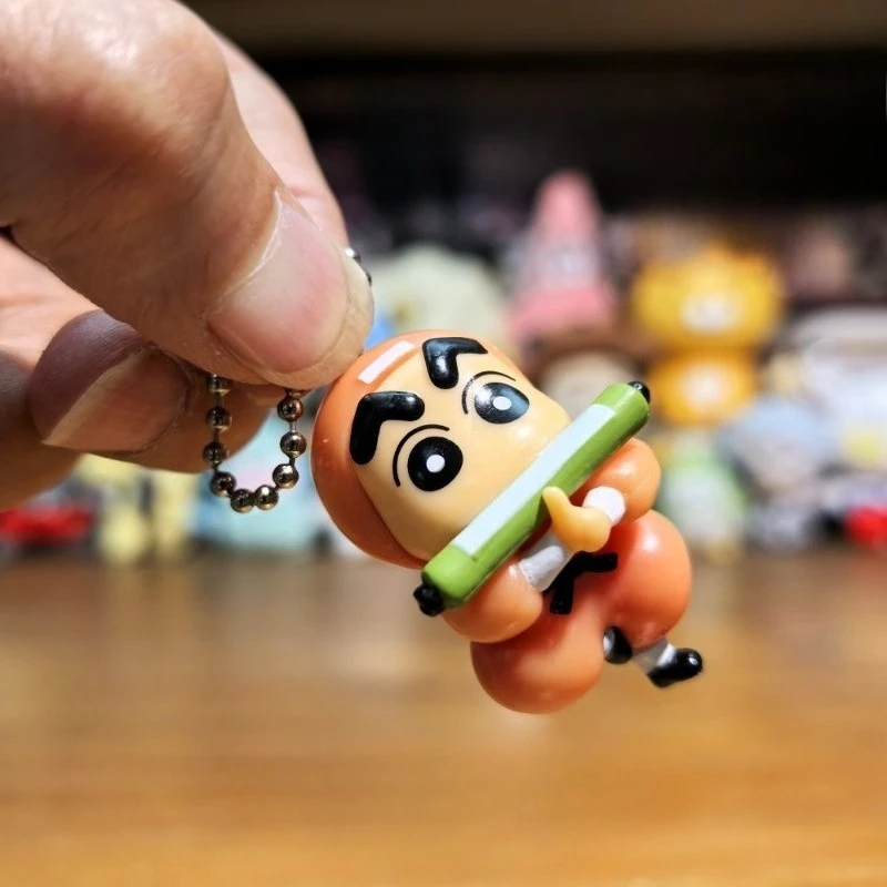 Crayon Shinchan Ninja Portachiavi per auto Personaggi anime Cambia colore con temperatura Portachiavi per studenti Zaino Accessori pendenti