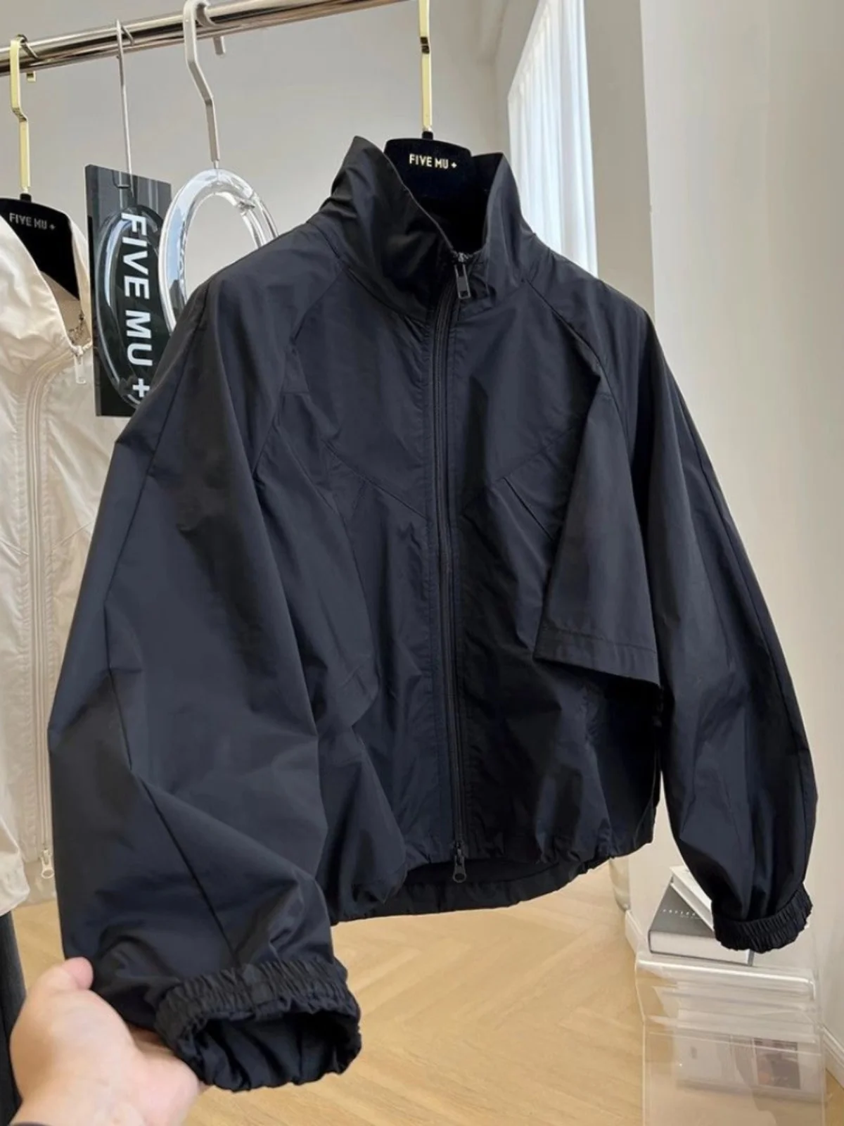 

Свободный крой, весенне-осенняя мужская повседневная тонкая куртка с воротником-стойкой, ветровка, модная уличная одежда для молодежи, эксклюзивная онлайн