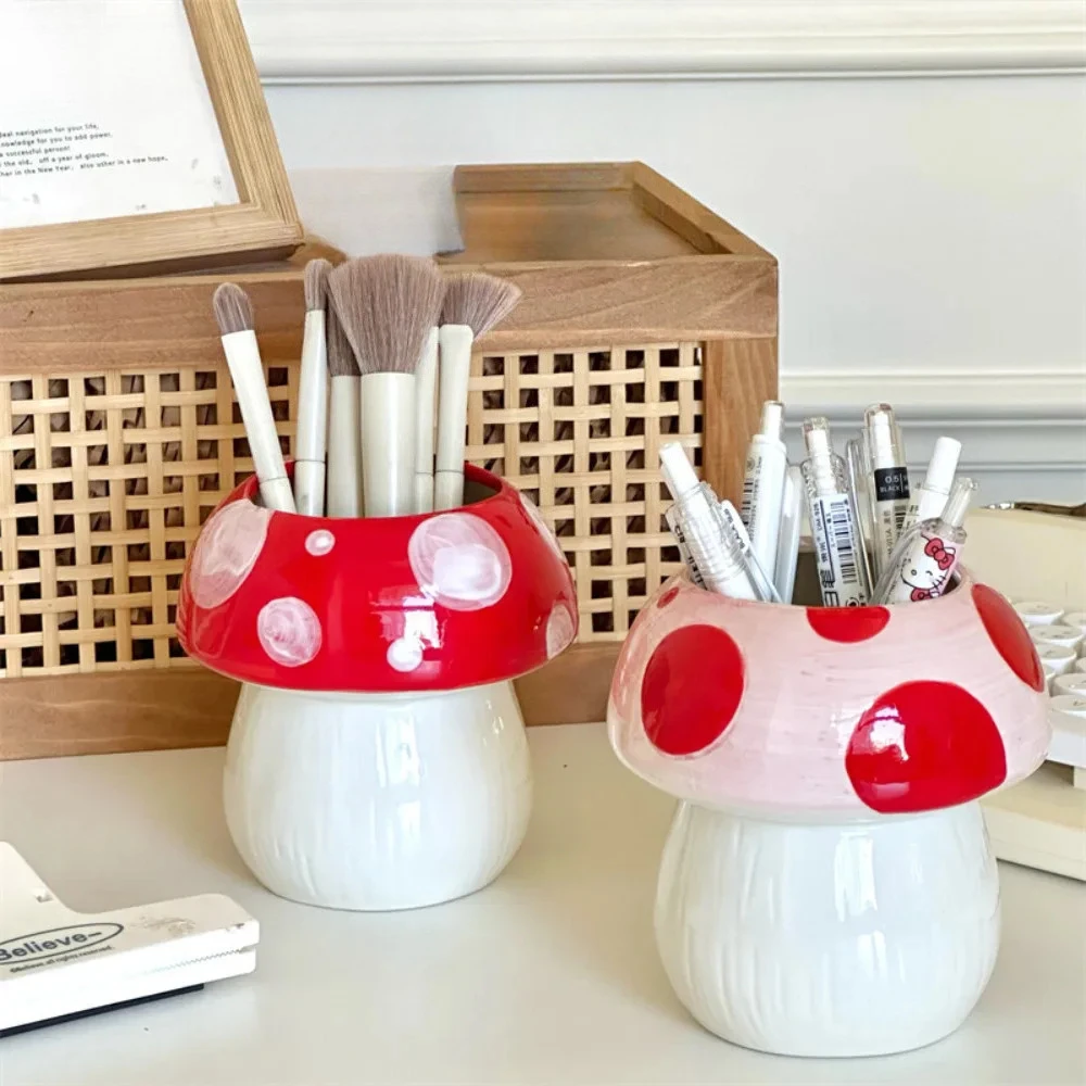 

Милые грибы, кисти для макияжа, цилиндр для хранения, мини-контейнер, серия, подходящие офисные принадлежности, настольное креативное украшение