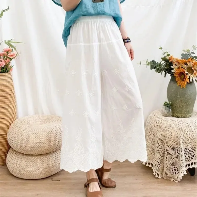 Women Fresh Style Cotton 7/8 Wide Leg Pants Elastic Waist Floral Embroidery Scalloped Hem Casual Trousers