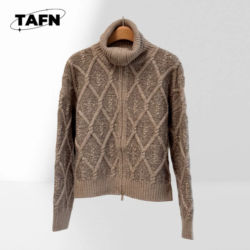 

Elegant Turtleneck Sweater for Women, Stylish and Cozy Winter Wear Fashionable Crewneck Sweater for Men, Timeless Style AK1116