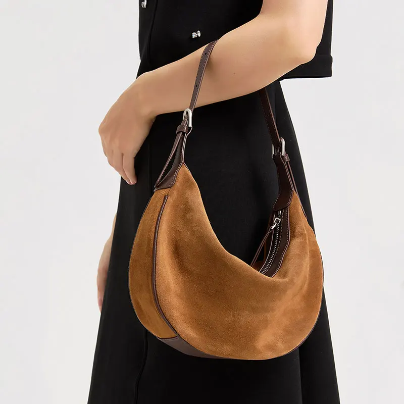 2026 Borsa delle nuove donne Borse a tracolla da donna in pelle scamosciata di design di lusso Borse Hobos femminili in pelle bovina smerigliata alla moda