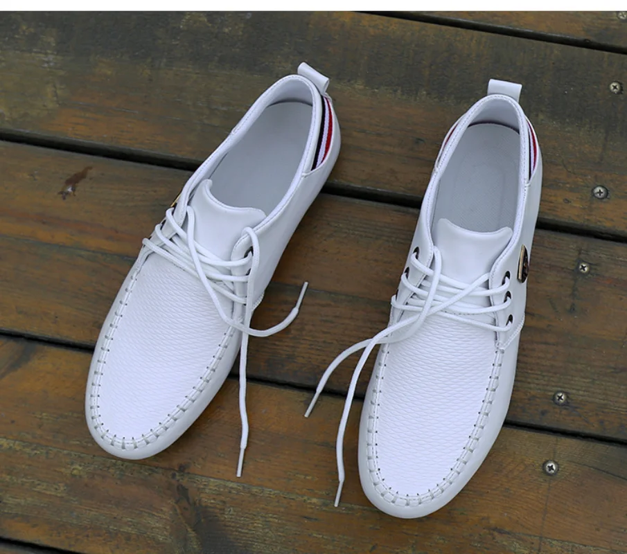 Hot Men Casual Shoes Brand Breathable British Mens Sneakers 2023 Fashion Lace Up Soft Flats Driving Shoes White Black Peas Shoes