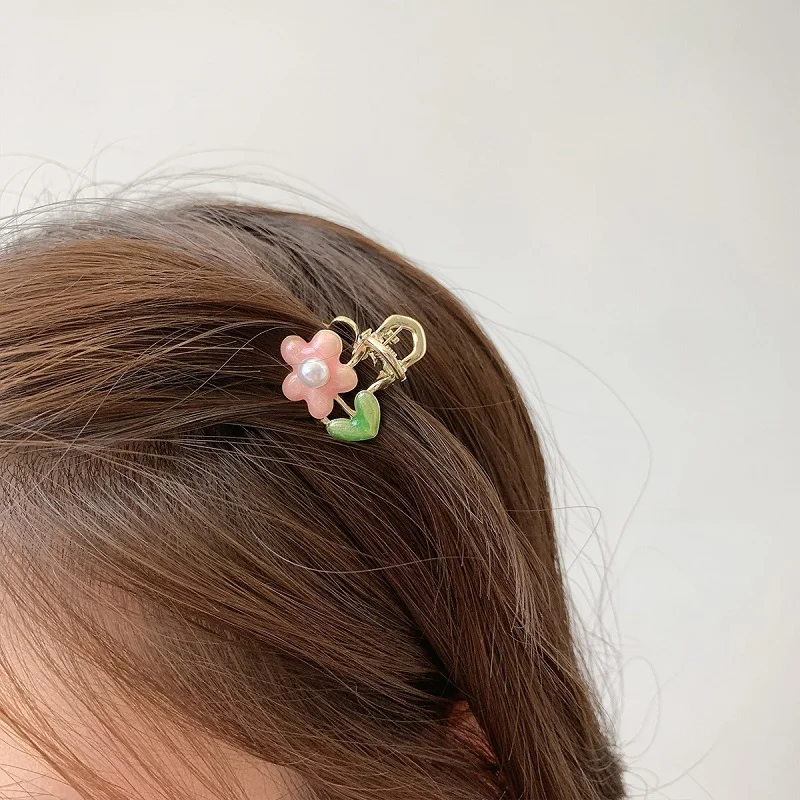 AWAYTR Tulip Flower Hair Claw for Women Gold Sweet Hair Clip Girls Fashion Elegance Headdress Exquisite Hair Accessoires